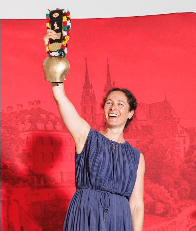Nadine Lambrigger Nadine Lambrigger gewinnt den Swiss Speaking Slam 2024